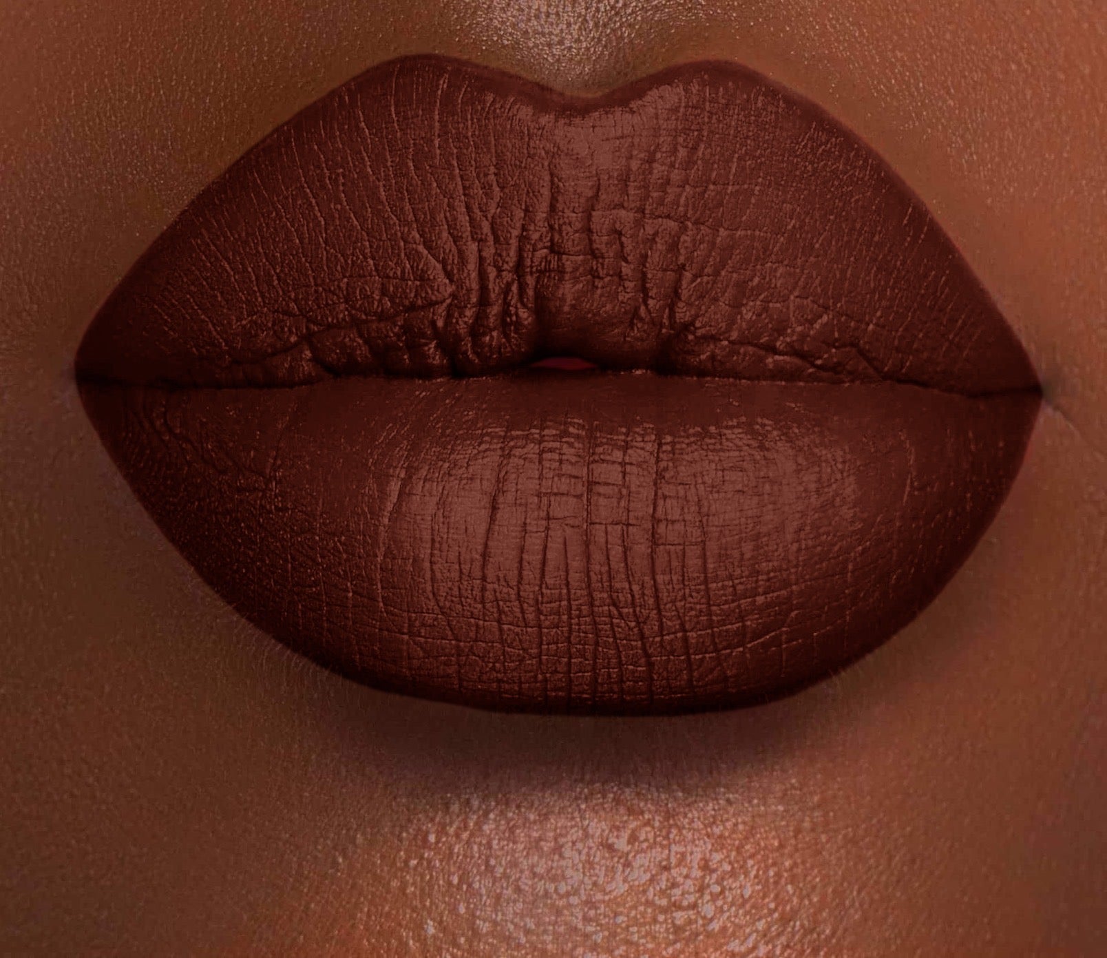 HOURGLASS : HOLLY WAND | VELVET LIQUID LIPCHROMA